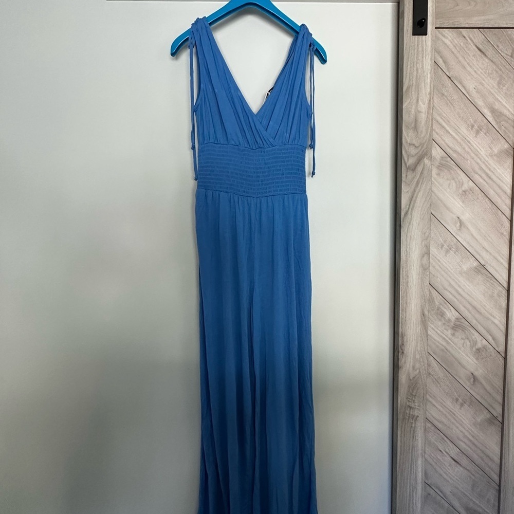 Lascana Tie-Shoulder Wide Leg Smocked Waist Casual Jumpsuit US Size 6 nwt - Picture 2 of 9
